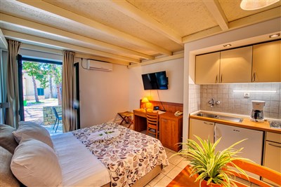 Apartmány Zaton 3*