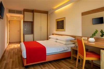 Hotel Aurora - Chorvatsko, ostrov Lošinj, Mali Lošinj, hotel Aurora - pokoj DBL Standart park