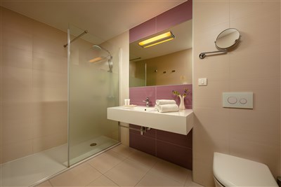 Vitality hotel Punta - Chorvatsko, ostrov Lošinj, Veli Lošinj, Vitality hotel Punta - Suite, balkon, přímý pohled na moře