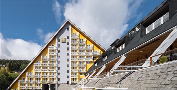 Pinia Hotel & Resort