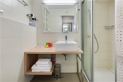 Hotel Pinija - Chorvatsko, Petrčane, Hotel Pinija- pokoj typu Preimum, balkon, pohled moře