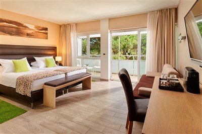 Hotel Pinija - Chorvatsko, Petrčane, Hotel Pinija- pokoj typu Premium Family, balkon