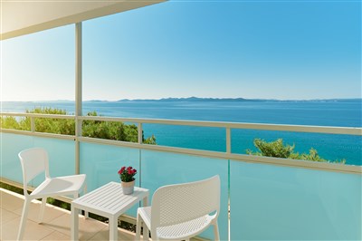 Hotel Pinija - Chorvatsko, Petrčane, Hotel Pinija- pokoj typu Premium Family, balkon, moře
