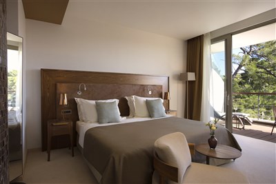 Boutique Hotel Alhambra - Chorvatsko, ostrov Lošinj, Mali Lošinj, Boutique hotel Alha,bra-pokoj Premium, balkon, park