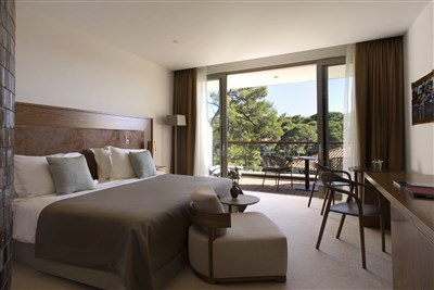 Boutique Hotel Alhambra - Chorvatsko, ostrov Lošinj, Mali Lošinj, Boutique hotel Alha,bra-pokoj Premium, balkon, park