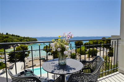 Hotel Colentum - Chorvatsko, ostrov Murte, hotel Colentum - pokoj s balkonem, pohled na moře