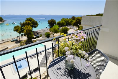 Hotel Colentum - Chorvatsko, ostrov Murte, hotel Colentum - pokoj s balkonem, pohled na moře