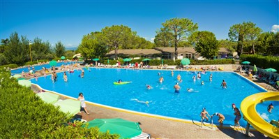 Mobilní domky kemp Cisano San Vito