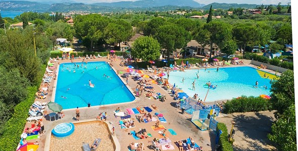 Mobilní domky kemp Cisano San Vito