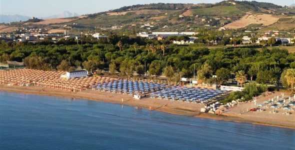 Mobilní domky kemp Duca Amedeo Village