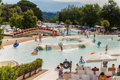 Mobilní domky kemp Hu Norcenni Girasole Village