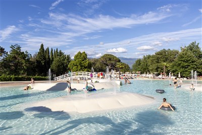 Mobilní domky kemp Hu Norcenni Girasole Village